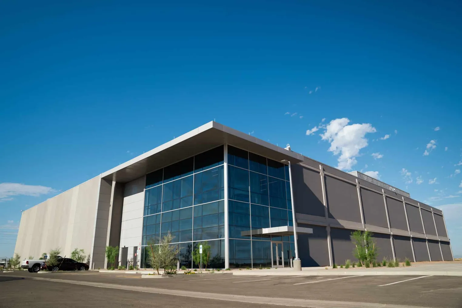 Groundview of EdgeCore's data center in Mesa, Arizona.