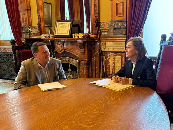 Iowa House passes bills to dramatically shift operations at public universities