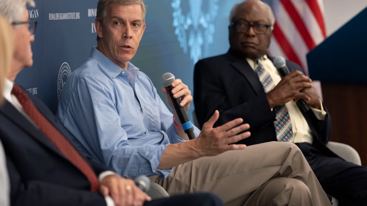 Arne Duncan