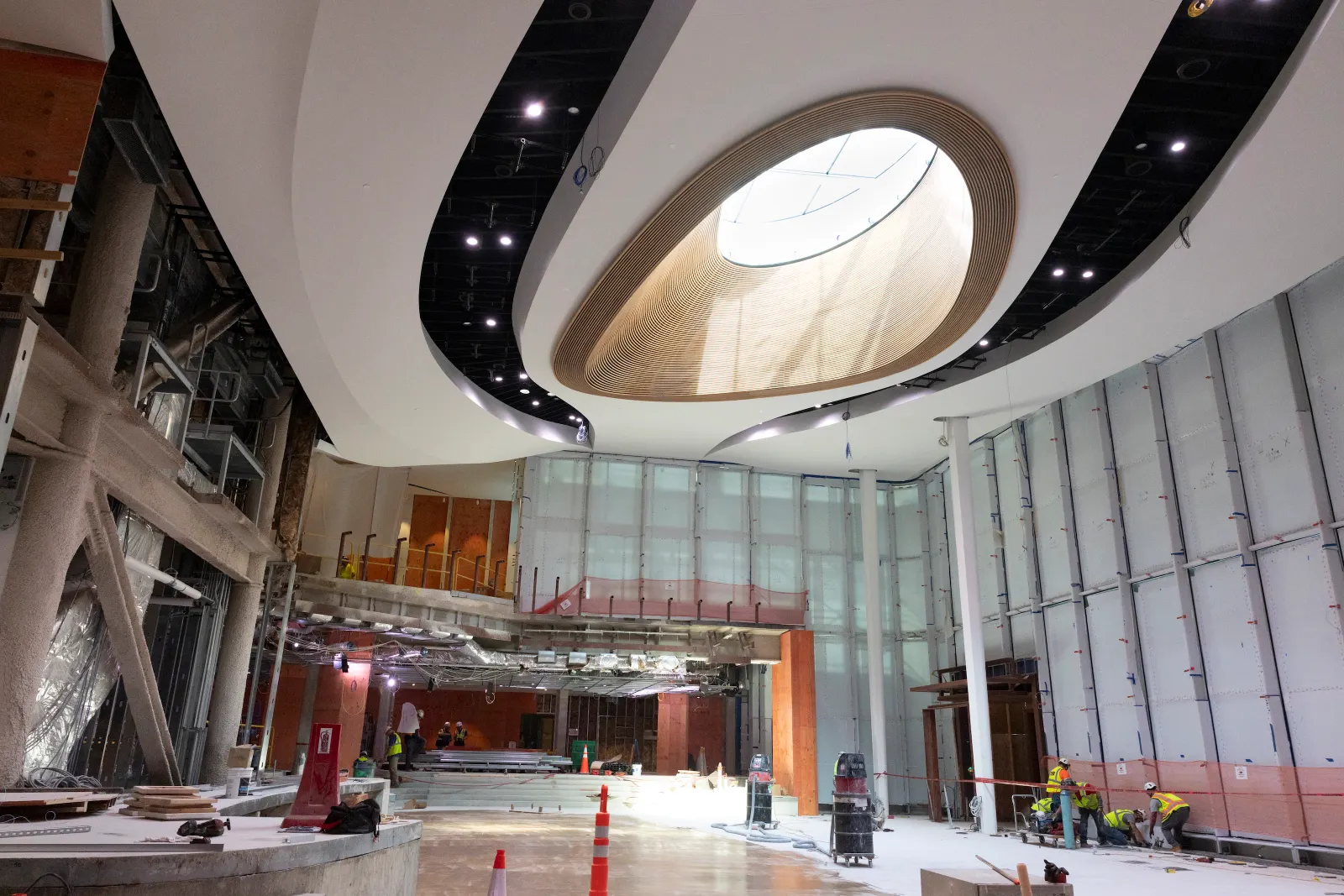 Construction progress photo of the Oculus skylight at the Museum of Exploration.
