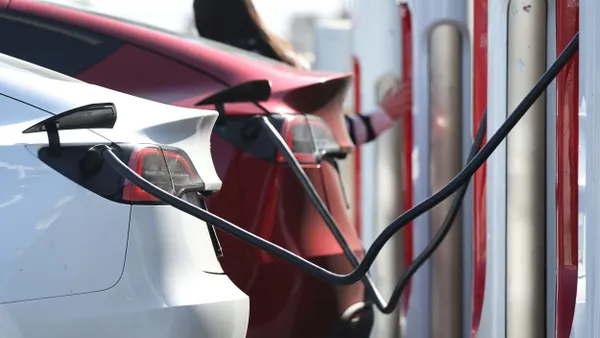 Electric vehicles recharge
