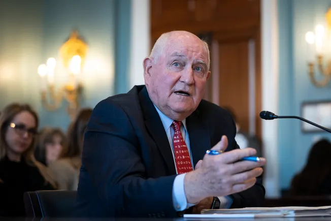 Sonny Perdue to retire as University System of Georgia leader