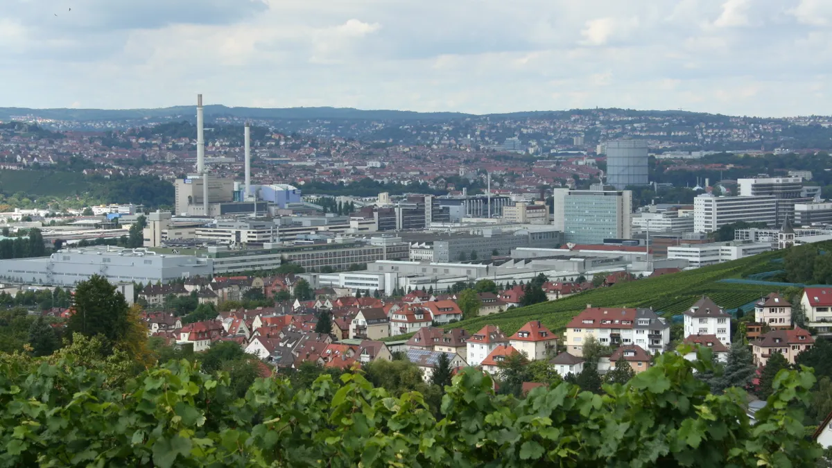 Daimler construction facilities