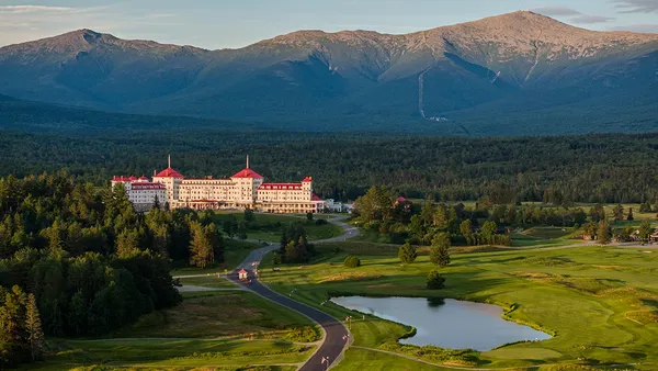 An aerial view of Omni Mount Washington Resort & Spa in New Hampshire.