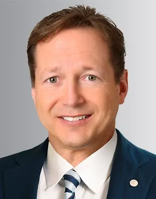 headshot of Fluor CEO David Constable