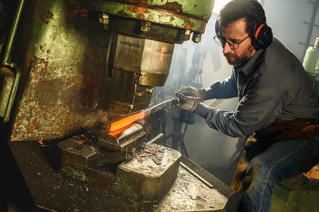 Manufacturing industry gained 3,000 jobs in June