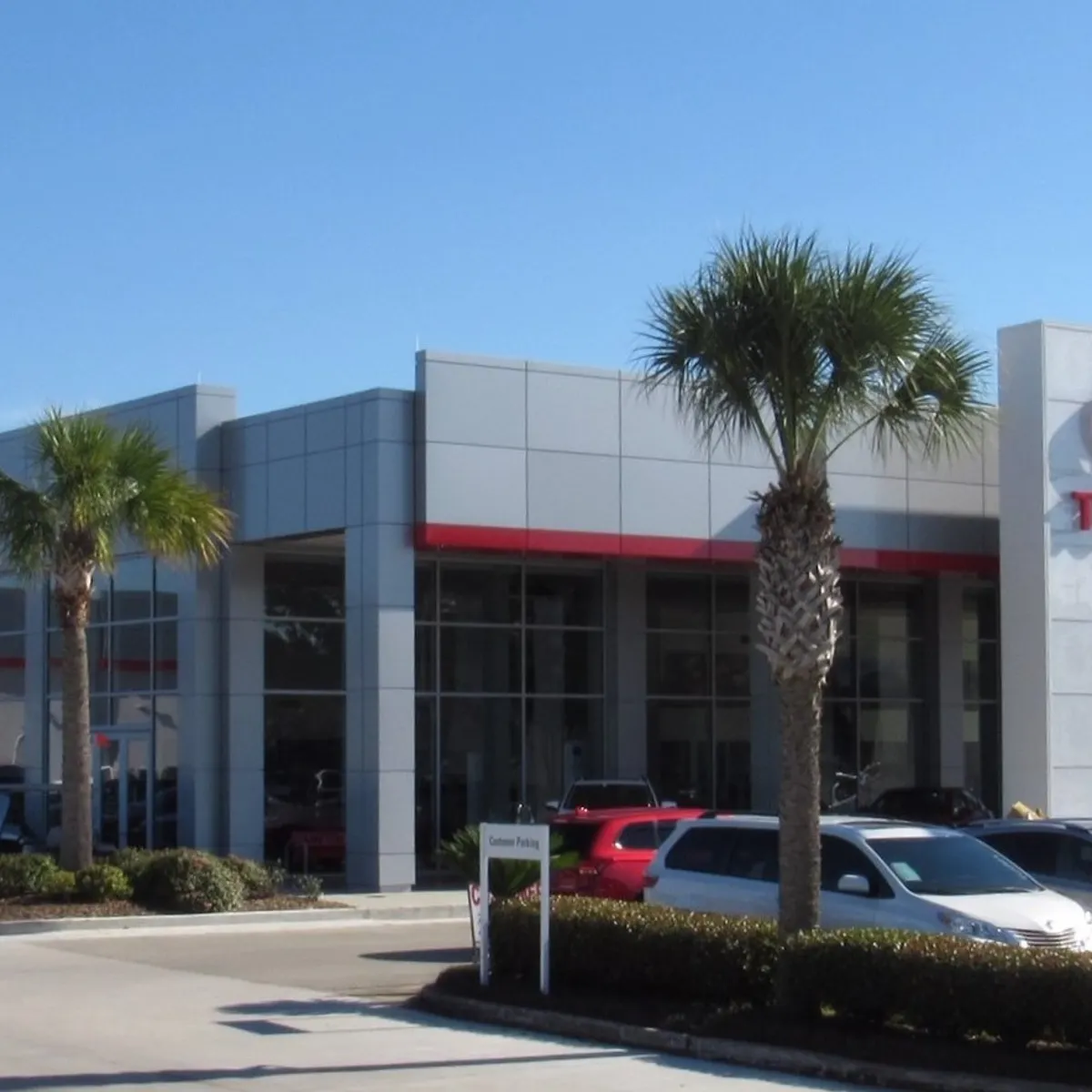 wardsauto.com - Jim Henry - Penske and Mitsui seek to take Penske Auto private in $3.8B deal