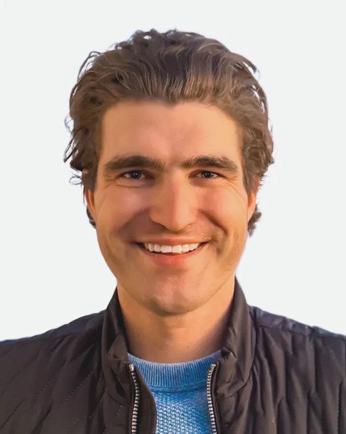 A headshot of Dan Laboe