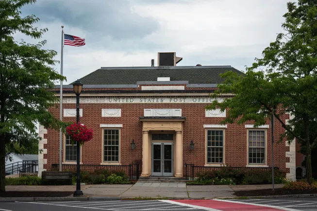USPS network revamp challenges on-time delivery from rural areas