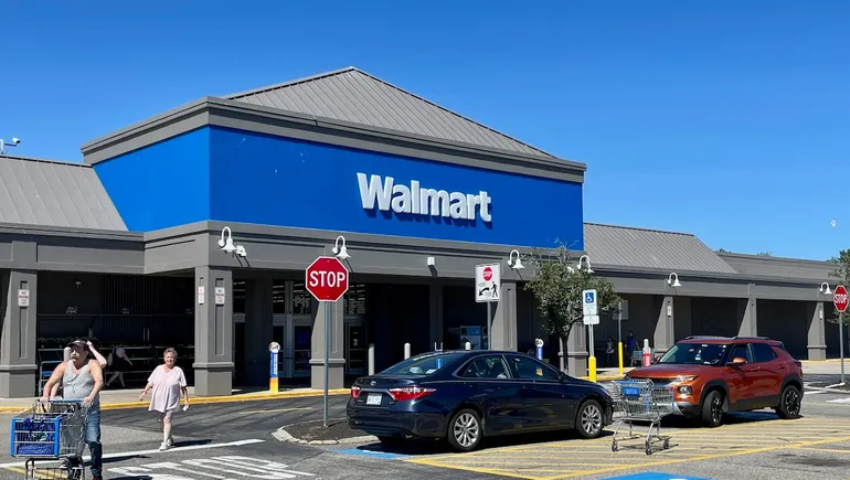 Walmart debuts 1-hour express pickup, ASL service ahead of holidays