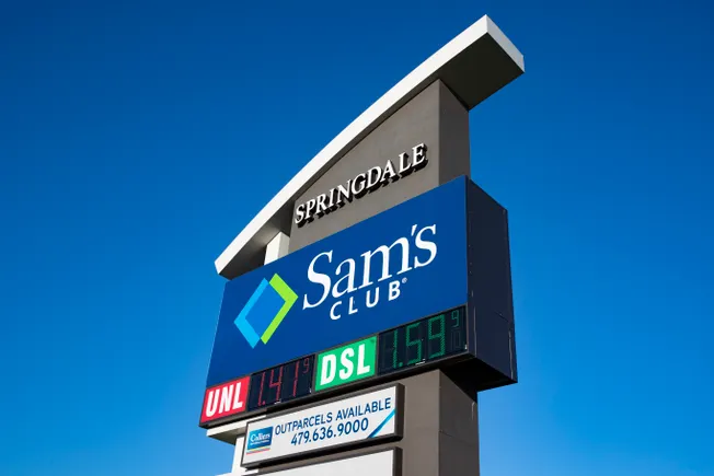 Sam’s Club offers temporary price cuts on 1K products