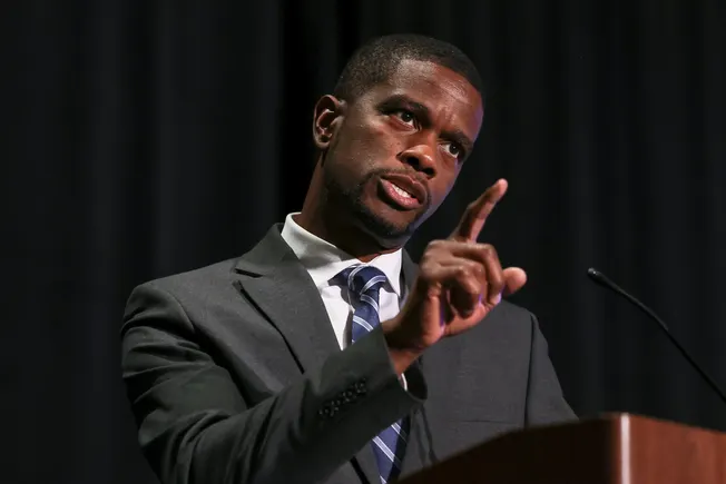 St. Paul, Minnesota, and environmental groups sue over canceled DOE clean energy grants