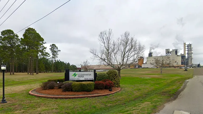 Clearwater weighs options after problems at a mill bought from Graphic Packaging