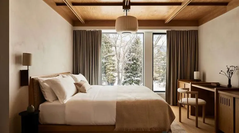 Luxury boutique hotel Mollie Aspen opens | Hotel Dive