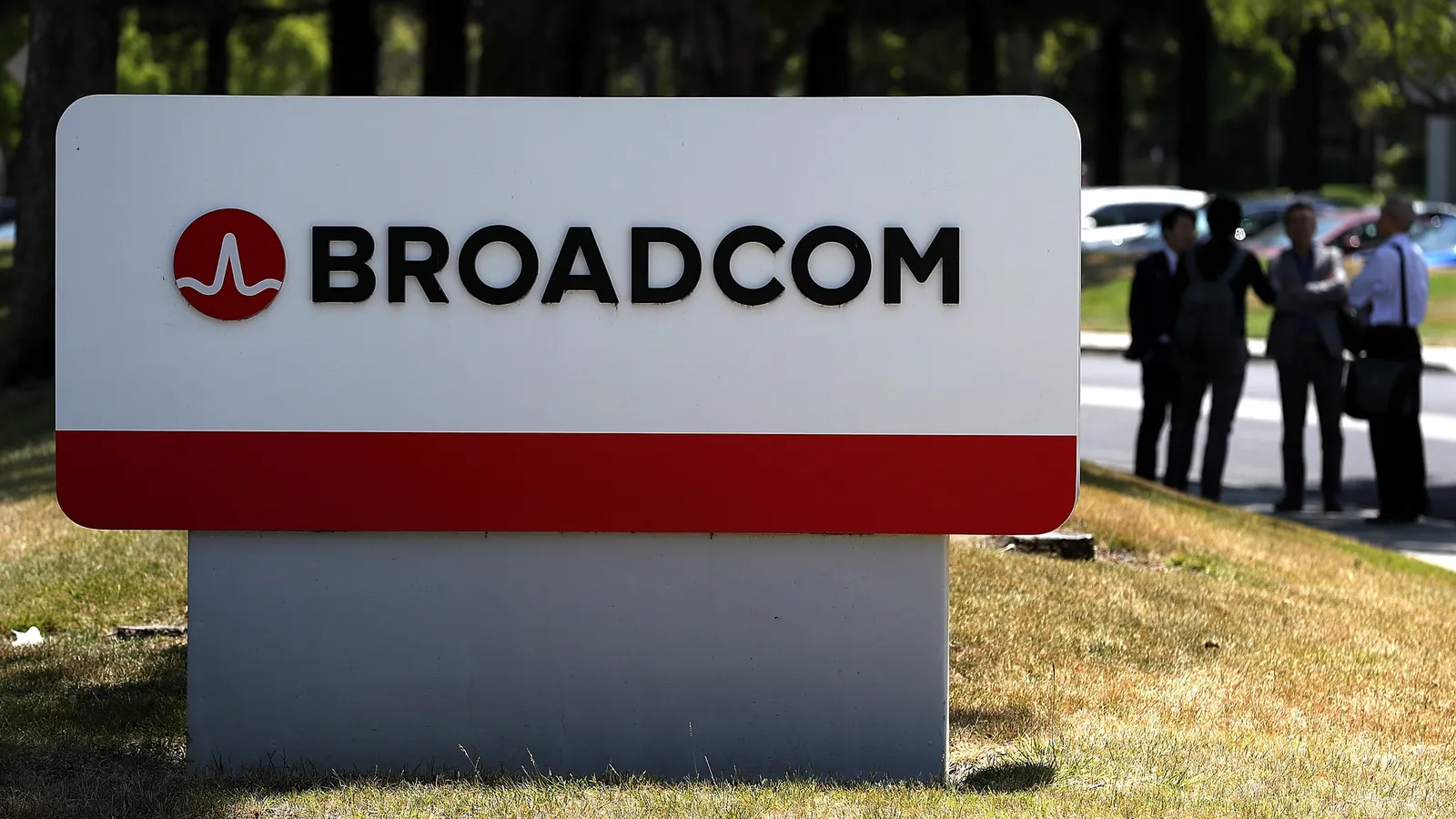 Samsung and Broadcom Forge $200B AI Chip Partnership