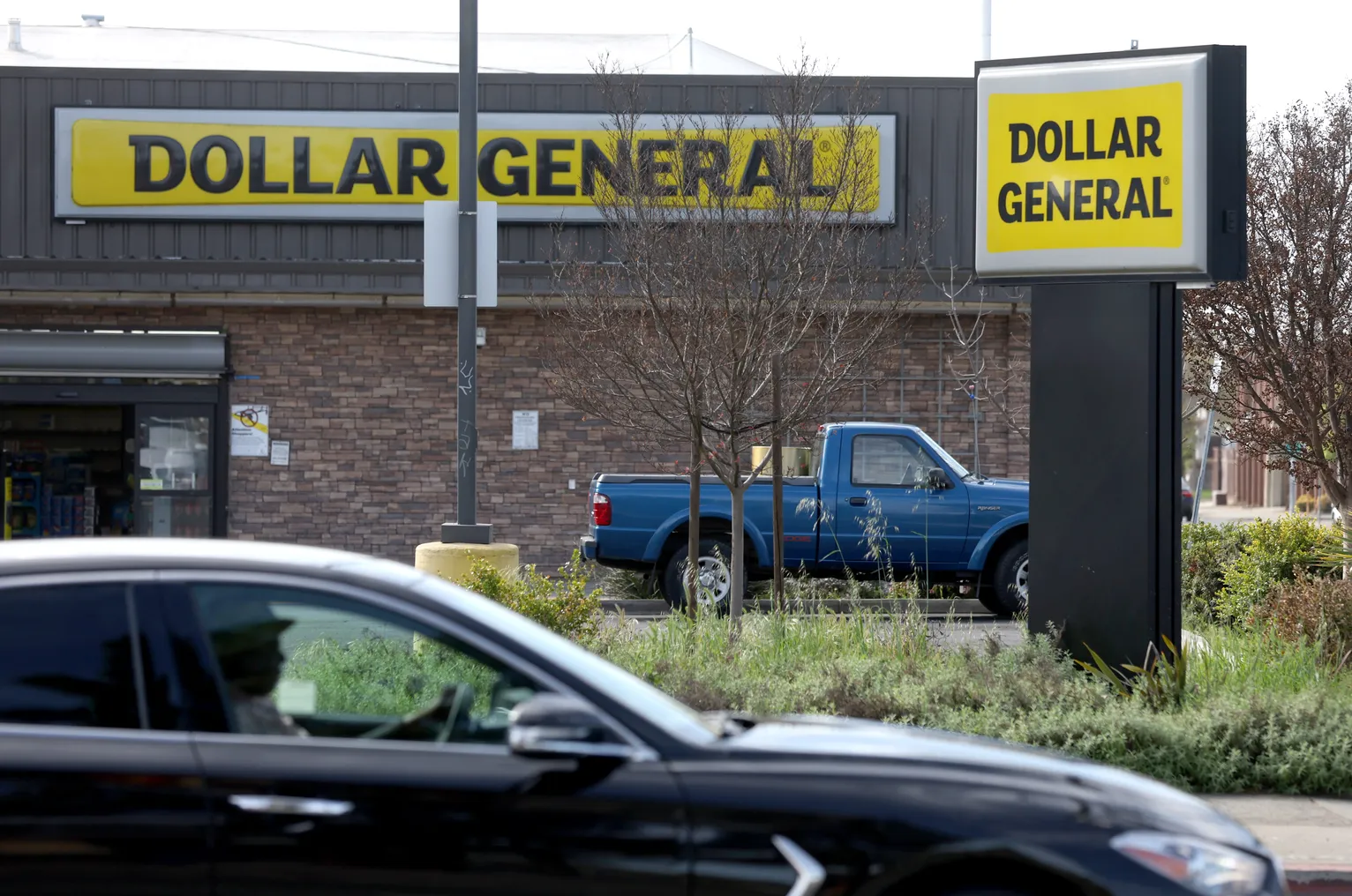 Dollar General store California