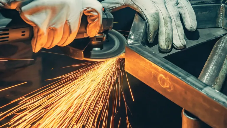 Why most US manufacturers still aren’t using AI and automation