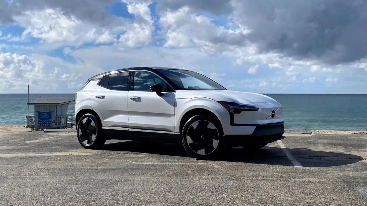 First Drive: Volkswagen ID. Buzz Prototype | WardsAuto