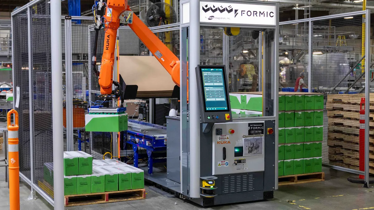 Image of Formic machine.