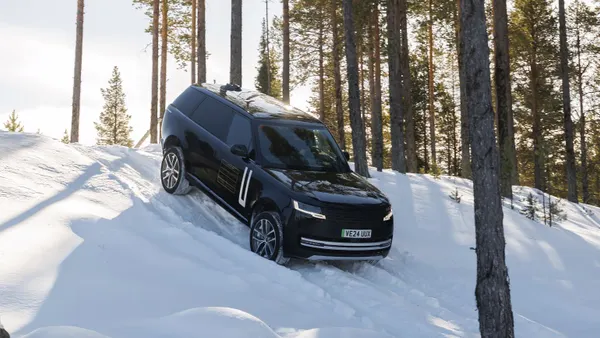 Range RoverElectric Tests 2026