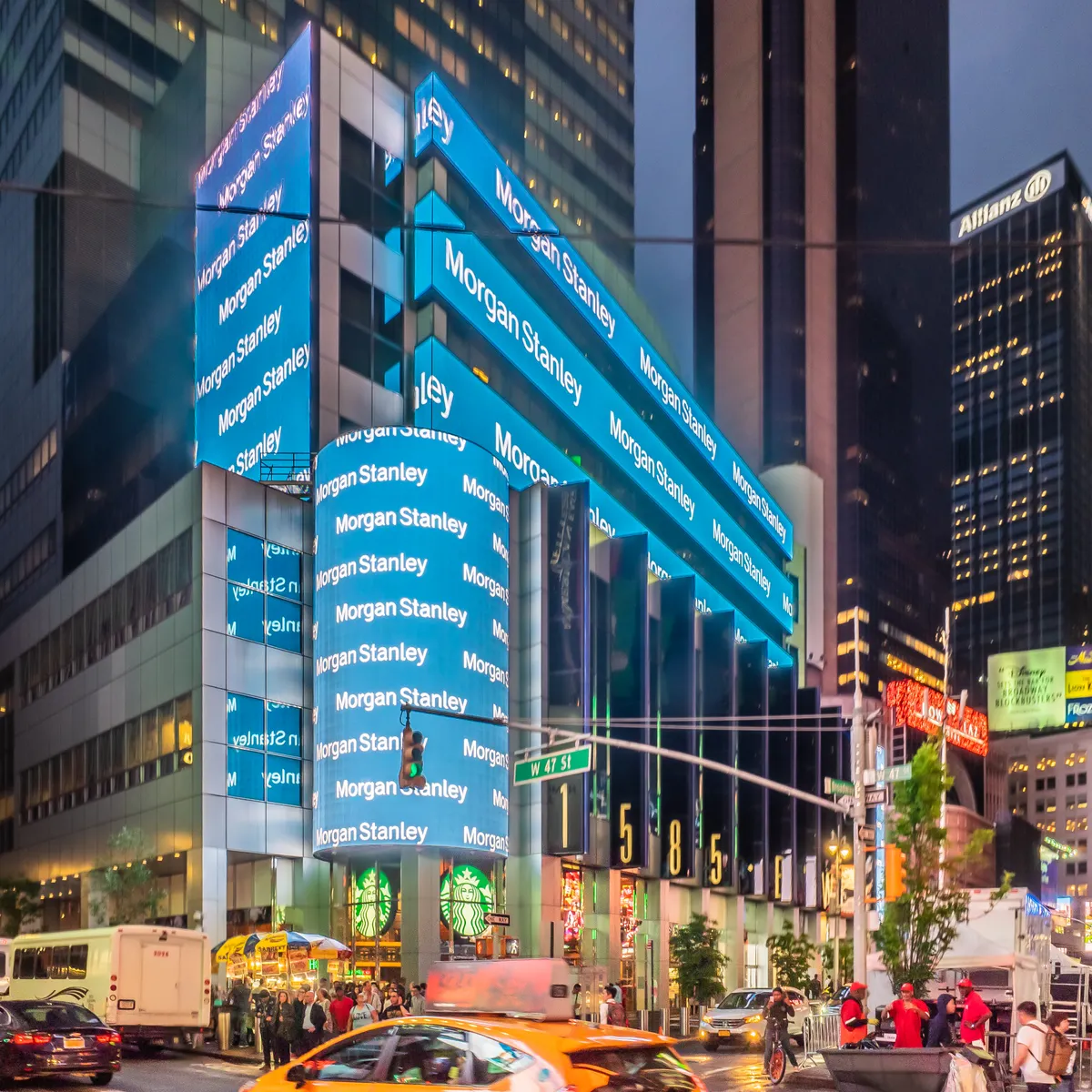 Crypto, ESG and office returns: Banks show when they would — and would not  — rather be first | Banking Dive