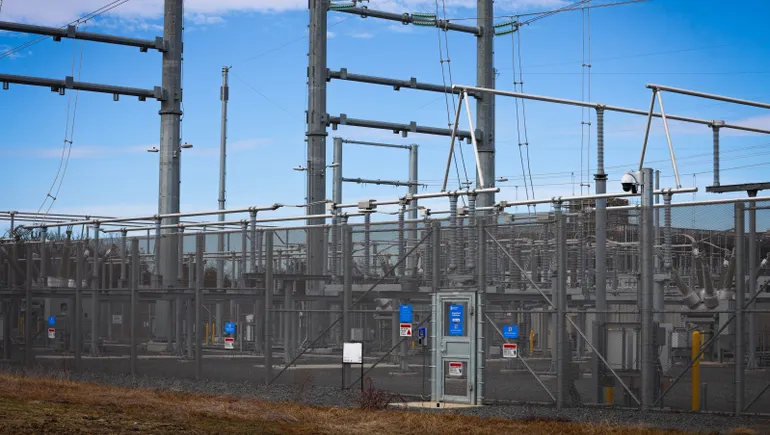 Virginia senator suggests SCC judge recuse herself from NextEra-Dominion merger