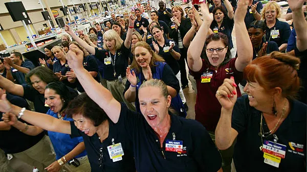 Wal-Mart Opens First 24-Hour "SuperCenter" In LA County