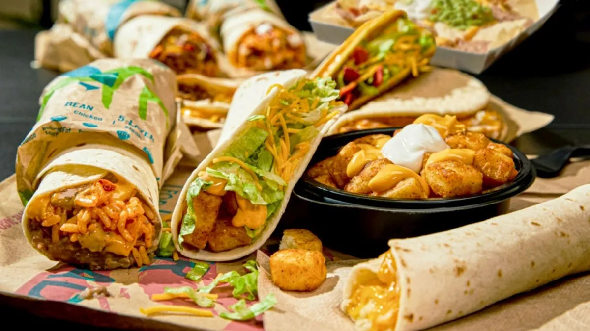 An image of serveral food items from Taco Bell's Craving's Value Menu