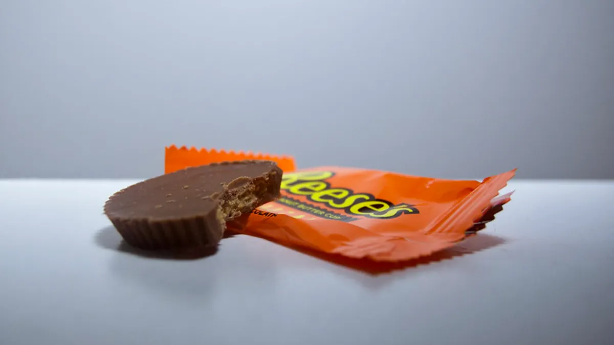 Reese's peanut butter cup