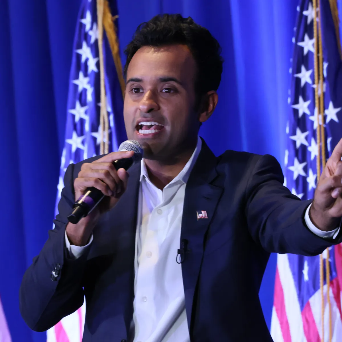 Ramaswamy unveils crypto plan | Banking Dive