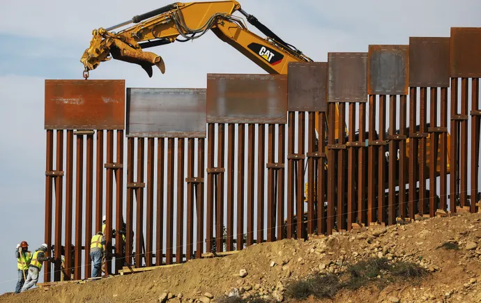 DHS to perform repairs on portions of border wall | Construction Dive