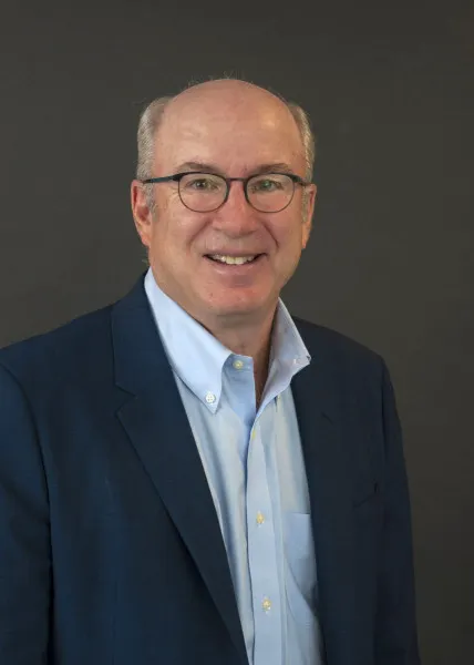 Peter Slavin headshot