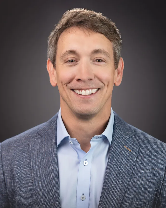 headshot of Tom Harper