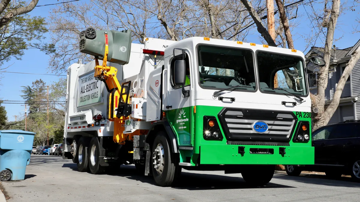 BYD collection vehicle, using New Way Sidewinder technology, for GreenWaste in Palo Alto, California