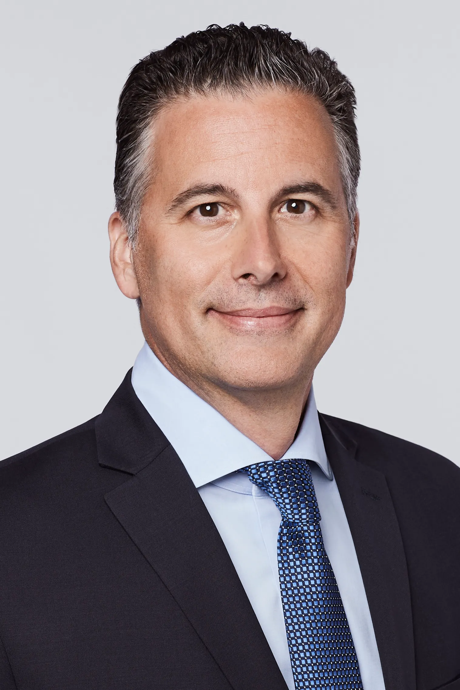 Headshot of Carl Anderson, CFO of Axalta