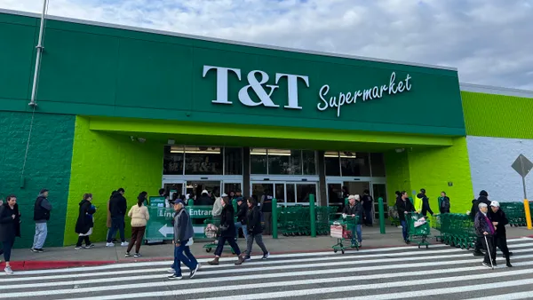 Storefront of T&T Supermarket in Bellevue, Washington