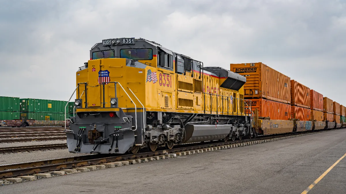 Union Pacific Schneider National intermodal railcars