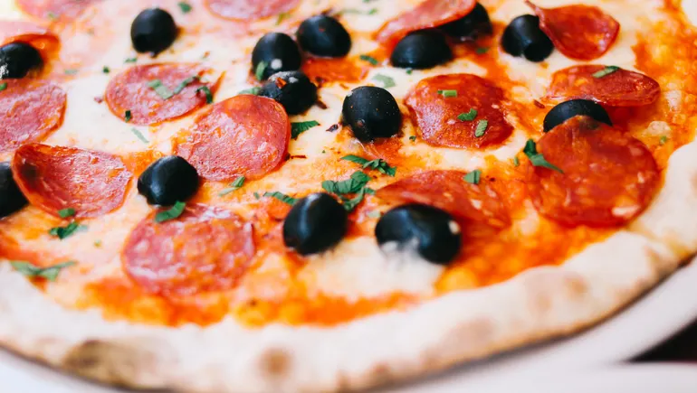 Sliceability Pizza ordering platform Slice lands $43M in funding | Restaurant Dive