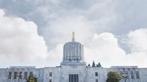 The facade of the Oregon Capitol Building.