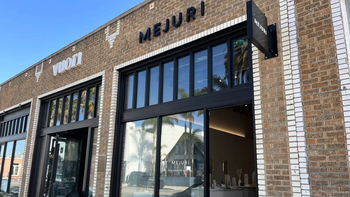 A Mejuri and a Vuori storefront on Abbot Kinney Boulevard in California.