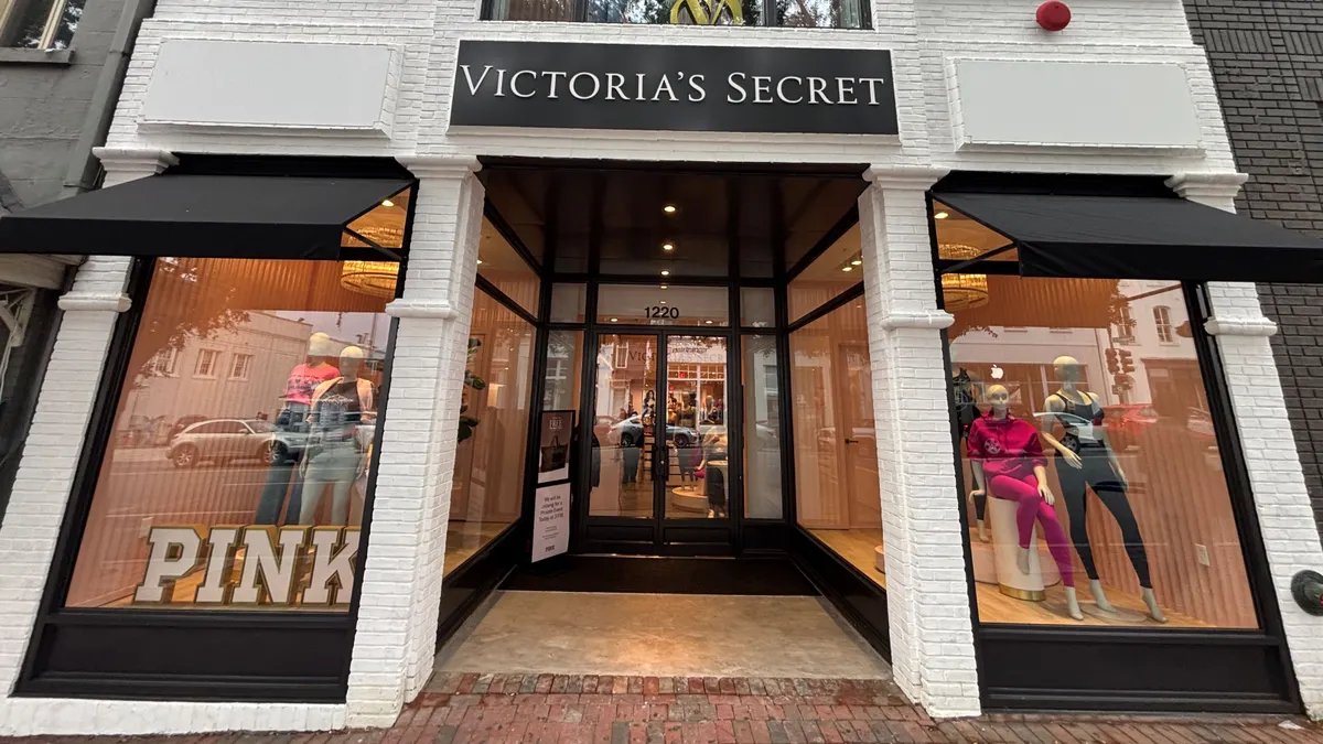 Exterior of the new Victoria's Secret DC store