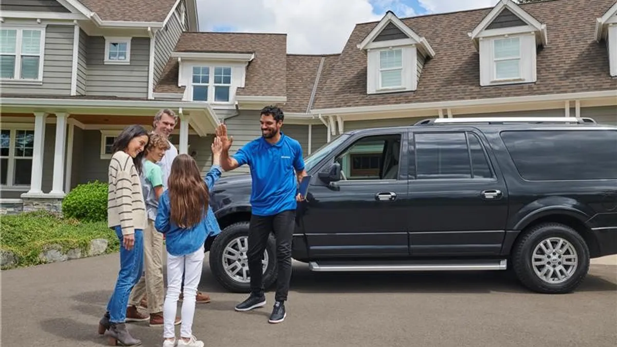 U.S. Bank and Lithia provide new service for at-home car sales.