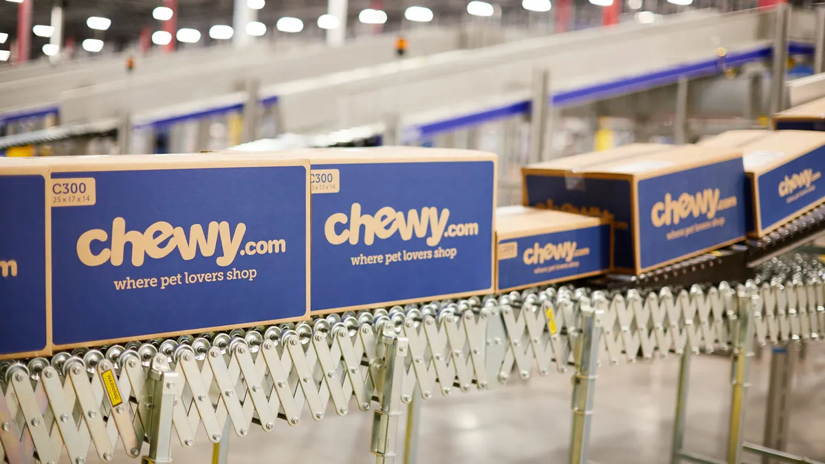 Chewy, fulfillment center, conveyor belt