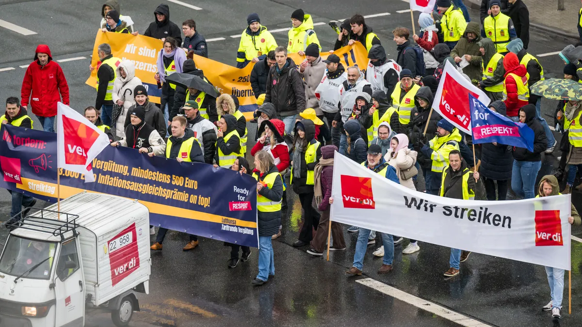 Lufthansa ground crew strikes