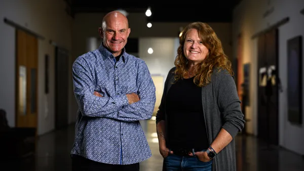 Capstan Medical's Dan Wallace and Maggie Nixon stand in a hallway.