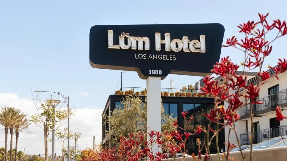 The exterior of The Lum Hotel Los Angeles Stadium District