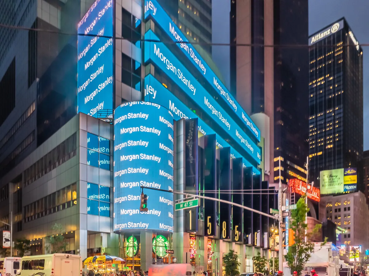 Crypto, ESG and office returns: Banks show when they would — and would not  — rather be first | Banking Dive