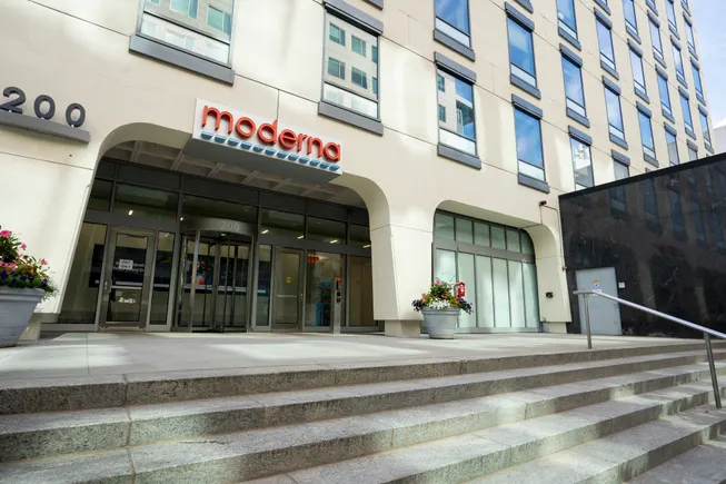 Cancer vaccine win restores Wall Street’s faith in Moderna