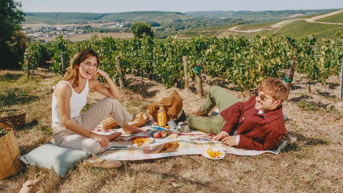renais gin emma watson alex