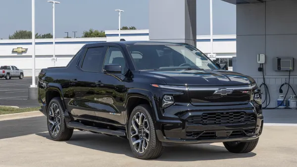 GM General Motors Chevrolet Silverado 2024 EV